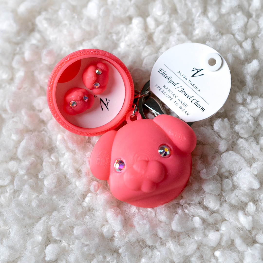 Roosa koer ehtekuul seest